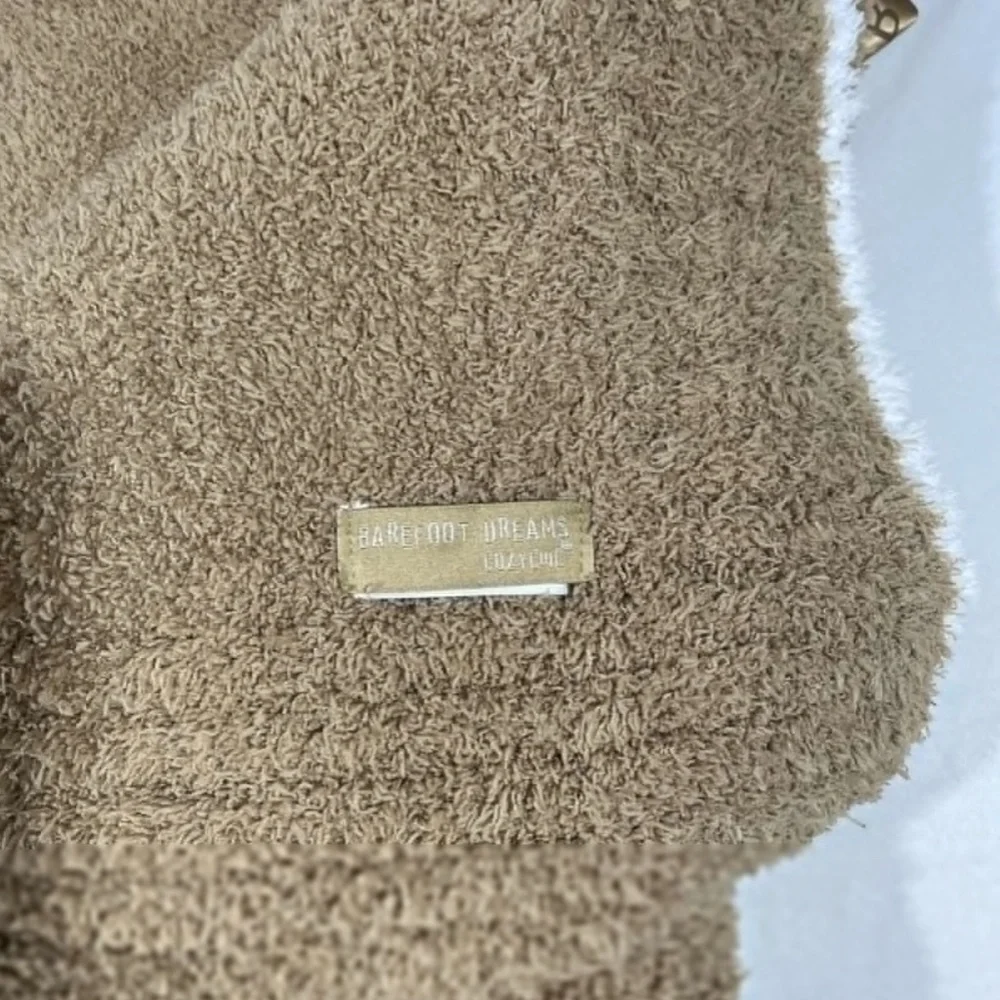 NWT $108 Barefoot Dreams CozyChic Rib Trim‎ Throw [45
